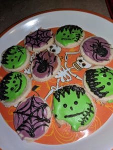 44530597 1742925305817383 2386444959650676736 n 225x300 - Hope's Gluten Free, Dairy Free, Egg Free Sugar Cookies with Icing!