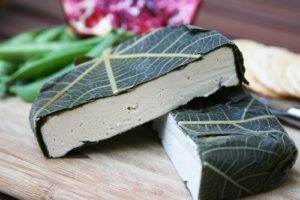 holidaySnack 300x200 - How to Have a Healthy Holiday Season with Our Holiday Diet Tips
